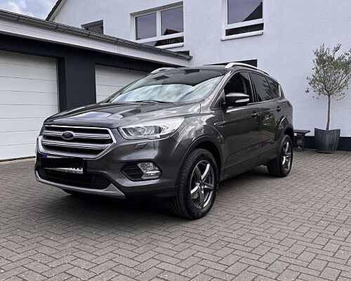 Ford Kuga 1,5 EcoBoost 4x2 110kW COOL & CONNECT C...