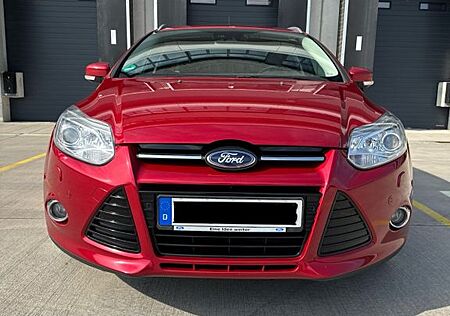 Ford Focus 2,0 TDCi Titanium-Paket mit AHK