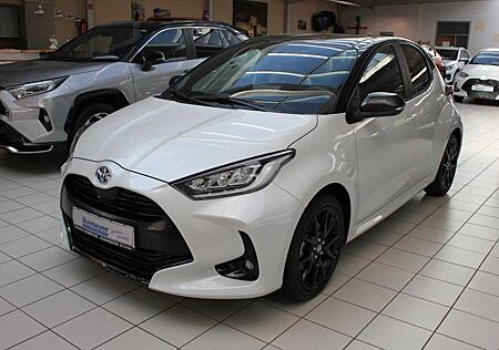 Toyota Yaris Hybrid 1.5 Style Navi LED Sitzheizung 17Zo