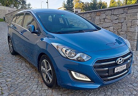 Hyundai i30 blue 1.6 GDI Style Style