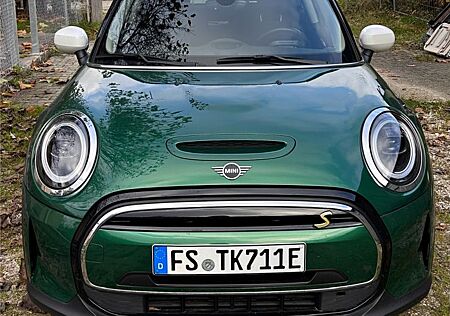 Mini Cooper SE Electric Trim Electric Trim