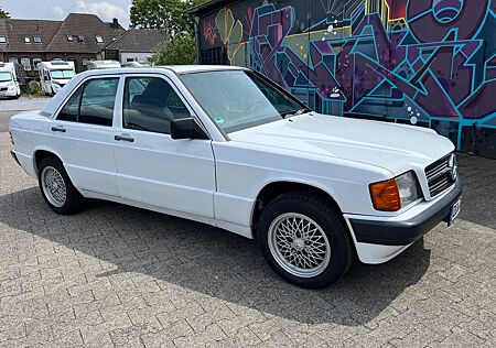 Mercedes-Benz 190 E 2.6