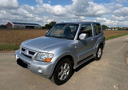 Mitsubishi Pajero 3,2 DI-D Liberty