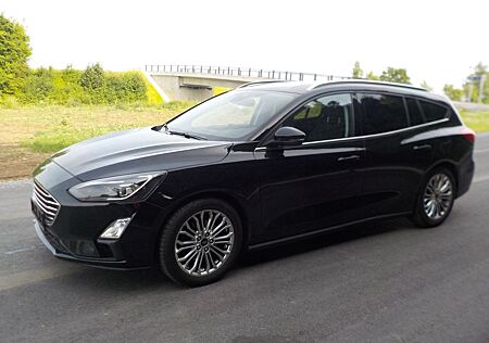 Ford Focus Turnier Titanium X