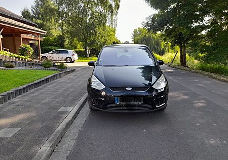 Ford S-Max 2,0 TDCi 103kW DPF Titanium Titanium