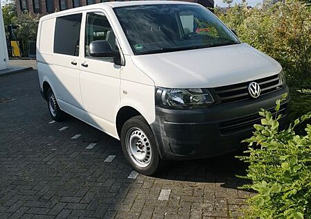 VW T5 Transporter Volkswagen mit AHK 2,2t und Partikelfilter