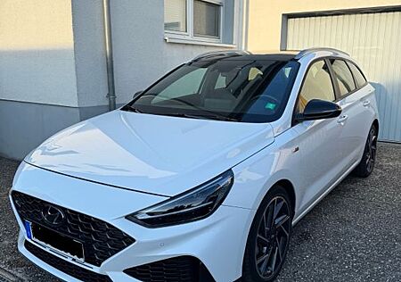 Hyundai i30 1.5 T-GDI Hybrid N Line DCT , Pano, LED,