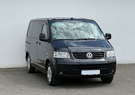 VW T5 Multivan Volkswagen 2.5 TDI Comfortline