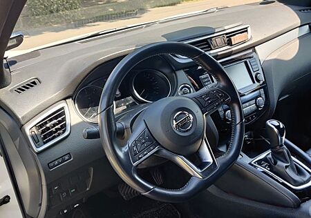 Nissan Qashqai 1.3 DIG-T DCT 159PS Tekna+ Vollausstattu