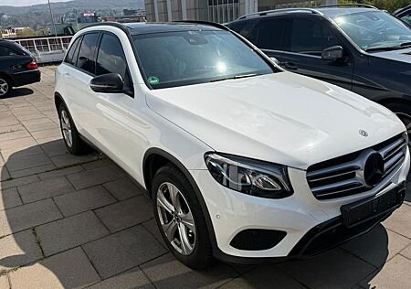 Mercedes-Benz GLC 220 d 4Matic Exclusive+AMG LINE+PANO+KEYLESS