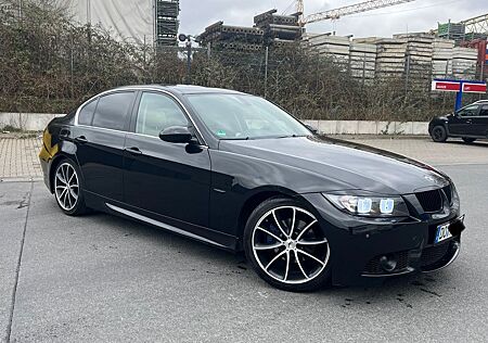 BMW 325i M OPTIK / VOLLAUSLASTUNG AUTOMATIK