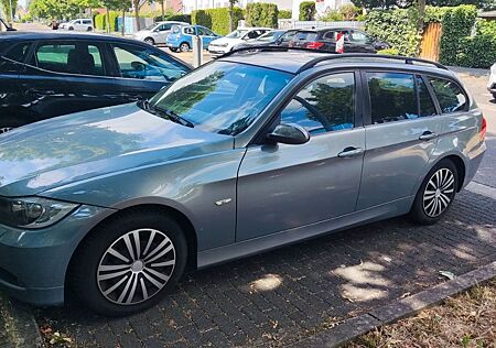BMW 318i touring -