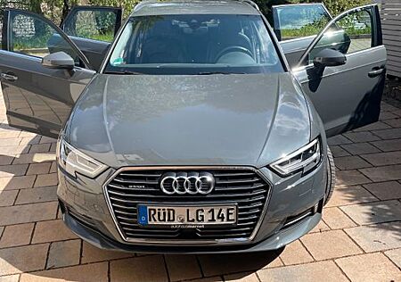 Audi A3 40 e-tron S tronic design Sportback design