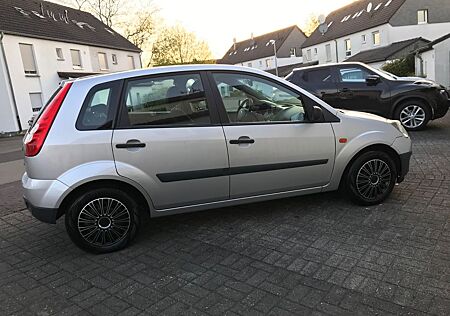 Ford Fiesta 1,4 16V TÜV NEU