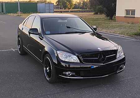 Mercedes-Benz C 230 -