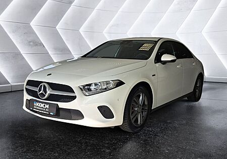 Mercedes-Benz A 250 e Plug In Hybrid KLIMAAUT SHZ PDC