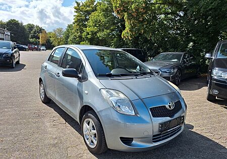 Toyota Yaris Basis