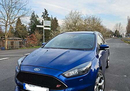 Ford Focus 2,0 EB ST Leder-Sport-Paket Turnier ST