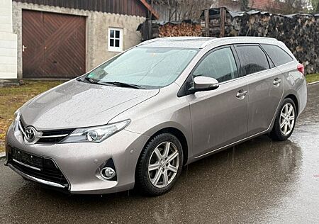 Toyota Auris Touring Sports Euro5-D-4D S/S Comfort