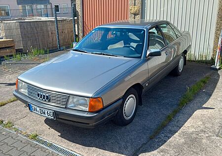 Audi 100