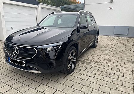 Mercedes-Benz EQB 300 4MATIC -