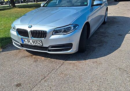 BMW 530d xDrive Touring A -