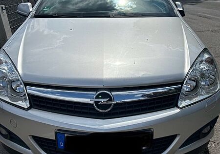 Opel Astra 1.6 ECOTEC Cosmo 85kW Cosmo