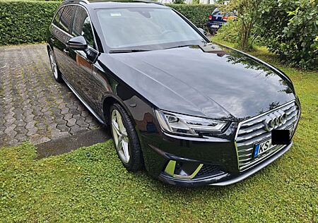 Audi A4 35 TDI S tronic Avant 3xS-Line AHK LED