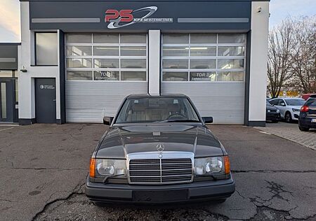 Mercedes-Benz E 230