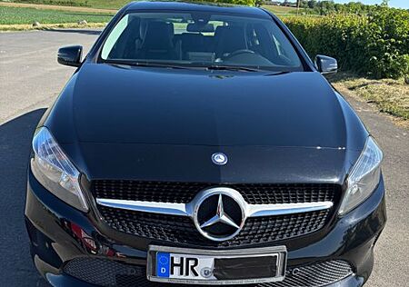Mercedes-Benz A 180 Urban, Scheckheftgepflegt, wenig Kilometer