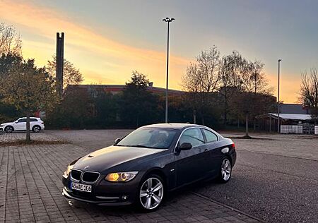 BMW 320d xDrive Coupé Edition Exclusive Edition ...