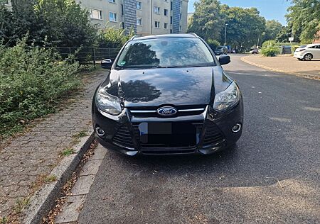 Ford Focus 2,0TDCi 103kW PowerSh. SYNC Edit. Turn...