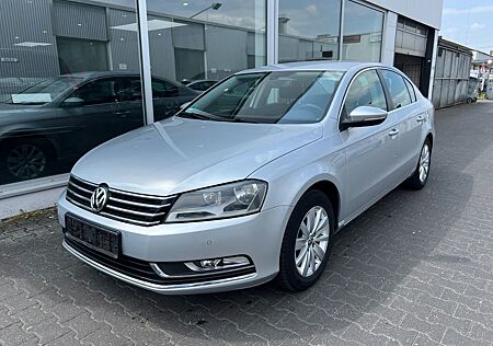 VW Passat Volkswagen Lim. Comfortline BlueMotion