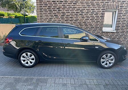 Opel Astra J 1.6 T Sidi Exklusiv Xenon Leder Ambiligh