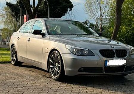 BMW 520i -