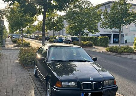 BMW 316i Compact E36