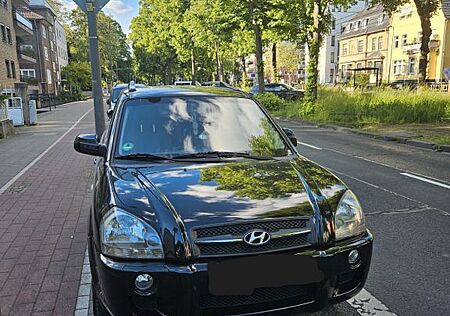 Hyundai Tucson 2.0 GLS 2WD Leder Klima LPG/Benzin