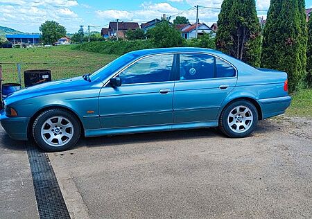 BMW 525d -