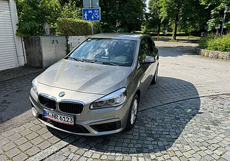 BMW 2er 220 Active Tourer 220i -