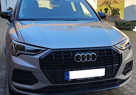 Audi Q3 35 TDI S tronic - VC Navi LED AHK
