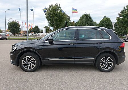 VW Tiguan Volkswagen Sound 4Motion 2,0TDI LED NAVI PANO