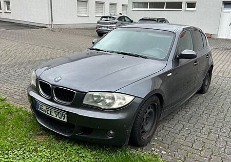 BMW 120i -