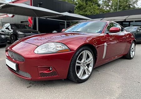 Jaguar XKR Coupé / Service history / One owner