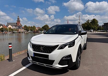 Peugeot 5008 GT Focal-Sound digCockpit Navi Lede
