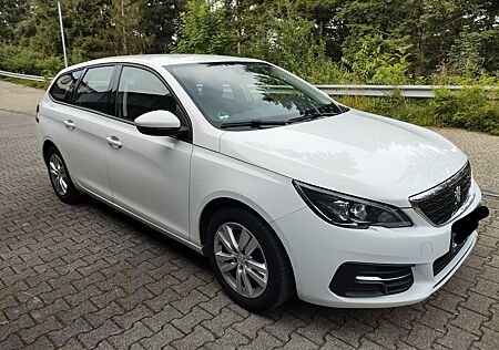 Peugeot 308 PureTech 130 Tech Edition SW Tech Edition