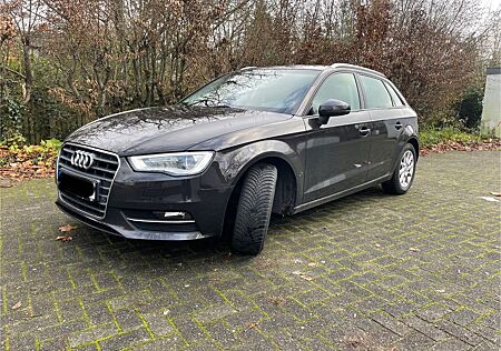 Audi A3 1.6 TDI S tronic Sportback -
