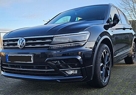 VW Tiguan Volkswagen 2.0 TDI R-Line 4MOTION (TÜV NEU!)