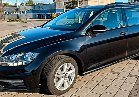 VW Golf Volkswagen 1.6 TDI SCR Variant