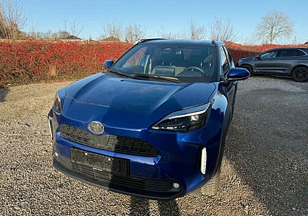 Toyota Yaris Cross Hybrid FWD Team Deutschland