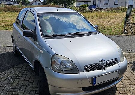 Toyota Yaris 1.3 VVT-i TÜV bis 04/26